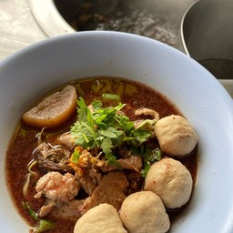 เกาเหลาหมูสดลูกชิ้น