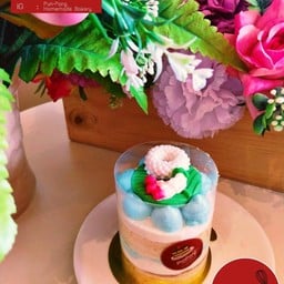 Mini Mother cake 2025 (พวงมาลัย)