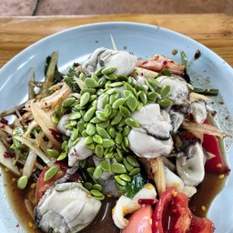 ตำหอยนางรมมะละกอ