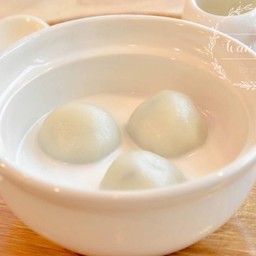 บัวลอยไส้งาดำ+ไข่หวาน