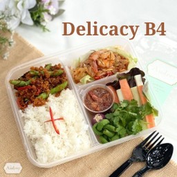 ครบรสอิ่มคุ้มในกล่องเดียว Thai Delicacy B4 ปลาดุกฟูผัดพริกขิง / ยำส้มโอกุ้งสด / น้ำพริกกุ้งเสียบ-ผักเคียง / ข้าวสวย