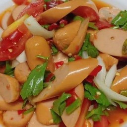 ยำไส้กรอก