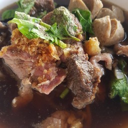 ก๋วยเตี๋ยวเนื้อ