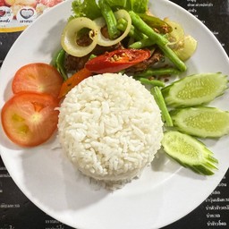 ข้าวปลากระพงทอดขมิ้น