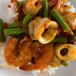 ข้าวพริกแกงทะเล