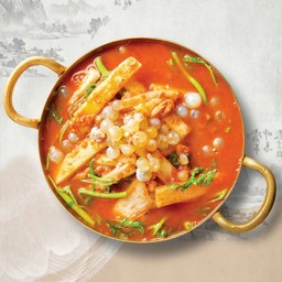 แกงส้มหม้อไฟปลากะพง ไข่ปลาเรียวเซียว