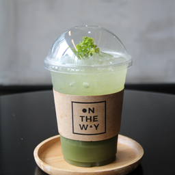 มัชฉะน้ำผึ้งมะนาวโซดา