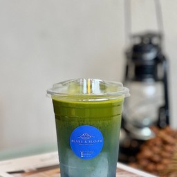 มัจฉะมะพร้าว อัญชัน