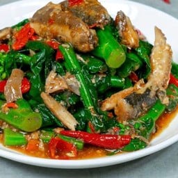 ครัว. สุพรรณิกา. อาหารตามสั่ง หน้า มราชภัฏประตู 1