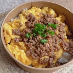 ไข่ข้น-หมูสับผัดกระเทียม