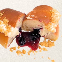 Shio pan ( บลูเบอรี่ชีสพาย )