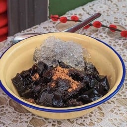 เฉาก๊วยโบราณ น้ำตาลโอวทึ้ง