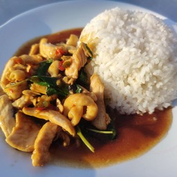 ข้าวกระเพราไก่