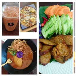 สี่สหาย(ชาไทยและพิซ่าฮาวายเอี้ยนชีสและข้าวซอยไก่และ