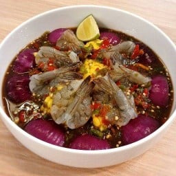 ร้าน ยำยามว่าง (ว่างแล้วจะยำ)