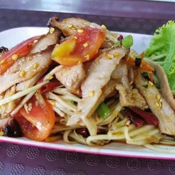 ส้มตำปลาร้าใส่คอหมูย่าง