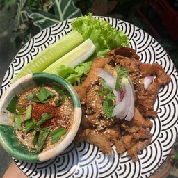 เนื้อย่างจิ้มแจ่ว