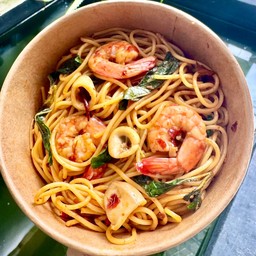 เส้นสปาเก็ตตี้กะเพราะทะเล