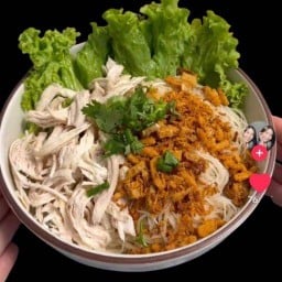 หมี่ไก่ฉีก ดอยสะเก็ด