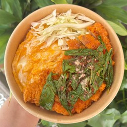 ข้าวกะเพราไก่กรอบ ฟรีไข่