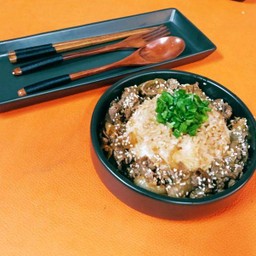 ข้าวหน้าเนื้อทอด