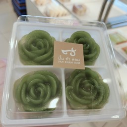 ขนมชั้นใบเตยดอกไม้