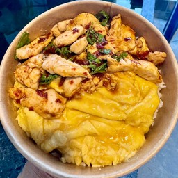 ข้าวไข่ข้นกพเพราไก่ ไข่ข้น2ใบ