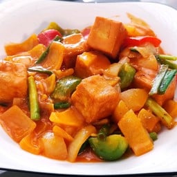 เต้าหู้ผัดไข่เค็ม (กับข้าว)