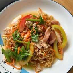 ยำมาม่า