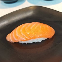 ซูชิแซลมอน