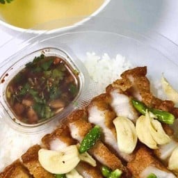 ข้าวหมูทอด ลัคกี้