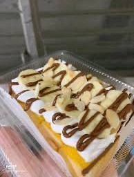 ปังปิ้งวิปครีมกล้วยหอมราดช็อกโกแลต