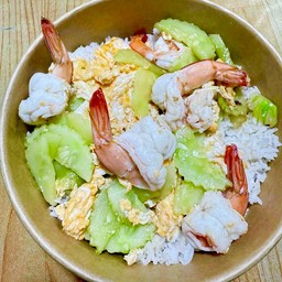 เเตงกวาผัดไข่ ราดไข่