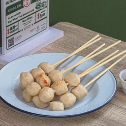 ลูกชิ้นหมูปิ้ง