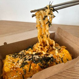 มาม่าเผ็ดเกาหลีห่อไข่ Donsen ramyun