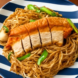 เส้นหมี่ผัดซีอิ๋ว หมูกรอบ