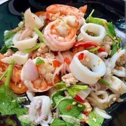 อัญชสา ข้าวขาหมู-ข้าวมันไก่ มาบยางพร ซอยห้างแก้ว 5 ต.มาบยางพร