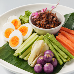 ชุดน้ำพริก + ผักสด + ไข่ต้ม