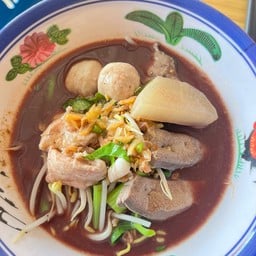 ก๋วยเตี๋ยว ข้าวขาหมู รสเด็ด🐷