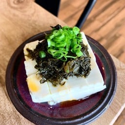 เต้าหู้เย็นผักกาดดอง /cold tofu with pickled cabbages angpd chilli oil