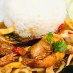 ต้มยำแห้ง ราดข้าว