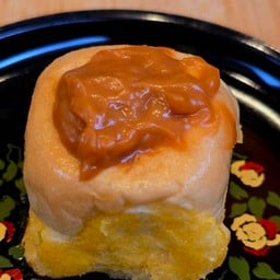 ขนมปังไส้สังขยาชาไทย