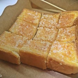 ขนมปังปิ้งเนยน้ำตาล (2แผ่น)