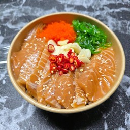 ข้าวหน้าแซลมอนดอง