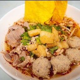 เตี๋ยวหมูแม่ให้