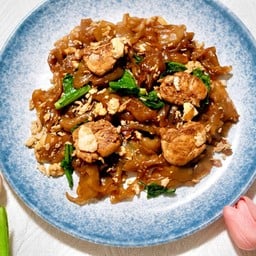 ผัดซีอิ๊ว สำนักจ้าว Pat See Aiw บวกครก