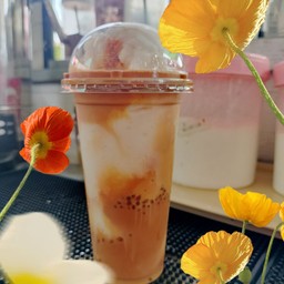มะพร้าวปั่นนมสดชาไทย