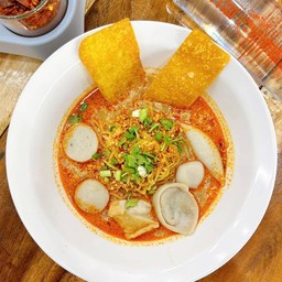 ก๋วยเตี๋ยวต้มยำเครื่องปลา