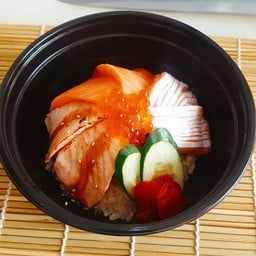 ข้าวหน้าแซลม่อนโมริ