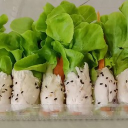 สลัดโรล อกไก่ต้ม 6 ชิ้น